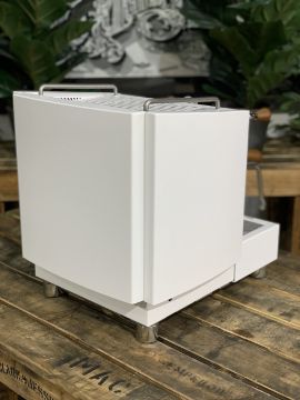 Izzo Alex Duetto IV PLUS 1 Group  White & Timber