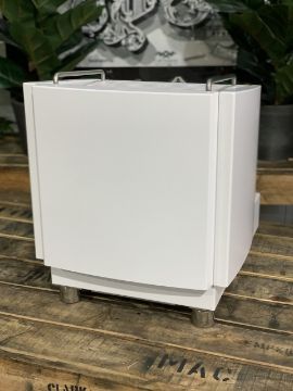 Izzo Alex Duetto IV PLUS 1 Group  White & Timber