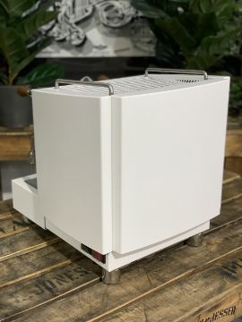 Izzo Alex Duetto IV PLUS 1 Group  White & Timber