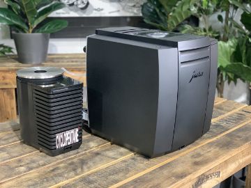 Jura E6 Platinum Fully Automatic with Cool Control Package